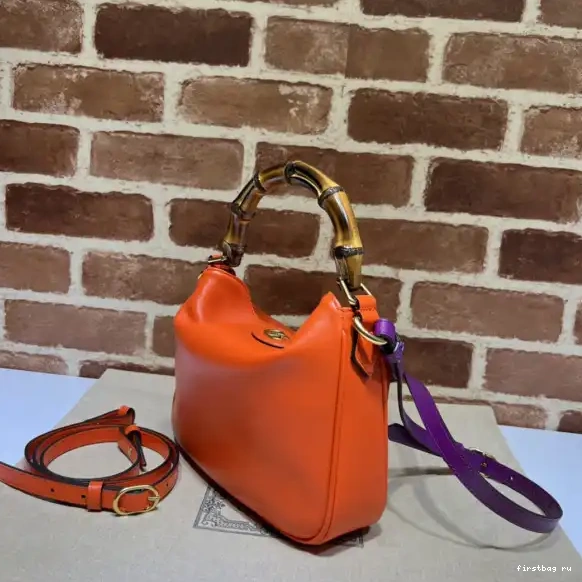 First bag ru Gucci small shoulder Diana bag 0501